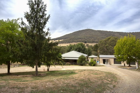 Pound Creek Gallery - Sydney Tourism 24