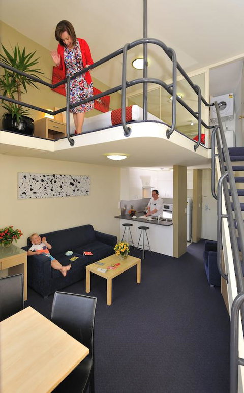 Metro Apartments On Darling Harbour - Sydney Tourism 3