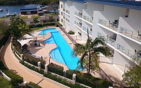 Boathouse Resort (Water Front) - Sydney Tourism 0