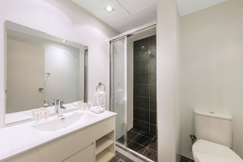 Macleay Hotel - Sydney Tourism 13