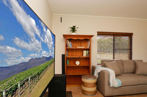 JE Guesthouse, Central To All The Hunter Valley Has To Offer - Sydney Tourism 5