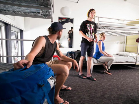 Railway Square YHA - Sydney Tourism 1