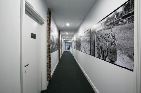The Lucky Hotel - Sydney Tourism 32