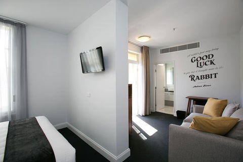 The Lucky Hotel - Sydney Tourism 29