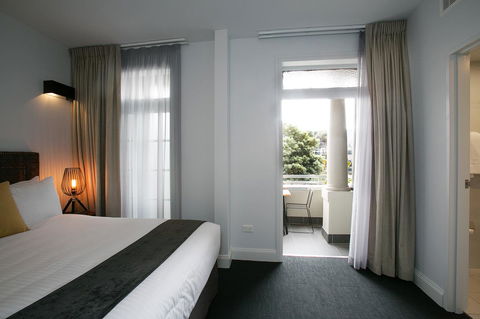 The Lucky Hotel - Sydney Tourism 25