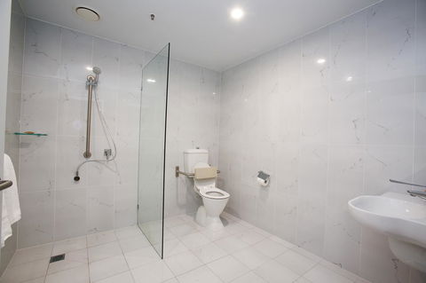 The Lucky Hotel - Sydney Tourism 36
