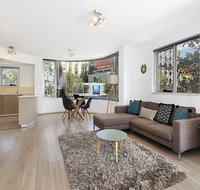 Lower Bridge and Sails - Executive 2BR Darlinghurst Apartment with Balcony and Rooftop Views - Sydney Tourism