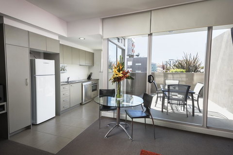 Honeysuckle Executive Apartments - Sydney Tourism 6