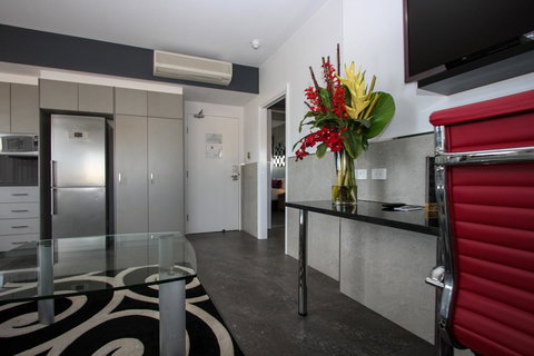 Honeysuckle Executive Apartments - Sydney Tourism 15