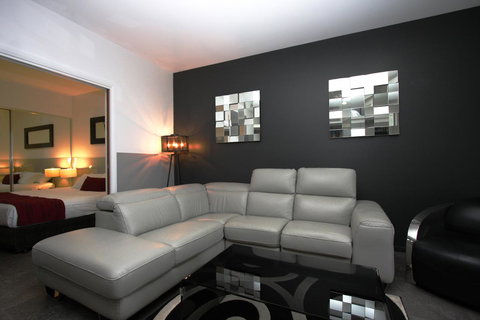 Honeysuckle Executive Apartments - Sydney Tourism 9