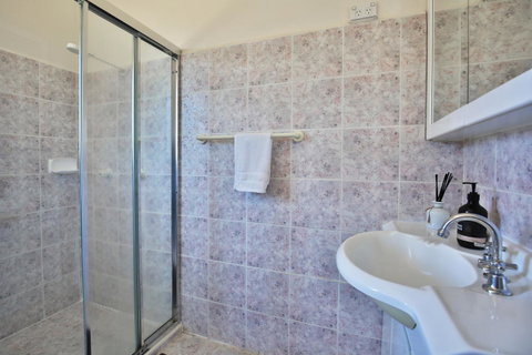 Glory @ Culburra - Absolute Beachfront - Pet & Family Friendly - Sydney Tourism 9