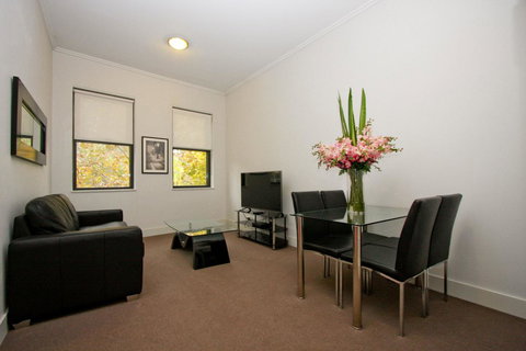 The Star Apartments - Sydney Tourism 0
