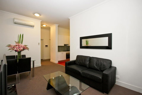 The Star Apartments - Sydney Tourism 6