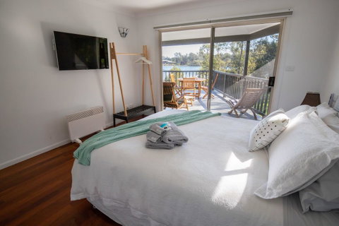 Urunga Riverview - Sydney Tourism 1