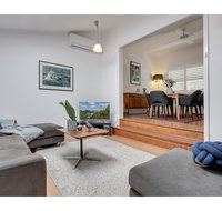 Spacious cottage with views 10 mins from the city - Sydney Tourism