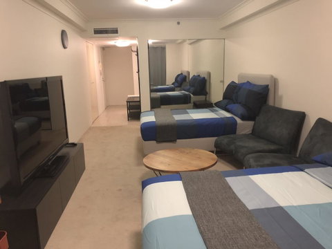 Lovely CBD Studio Next To Central , Haymarket, Chinatown - Sydney Tourism 1