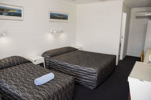 Coastal Bay Motel - Sydney Tourism 31