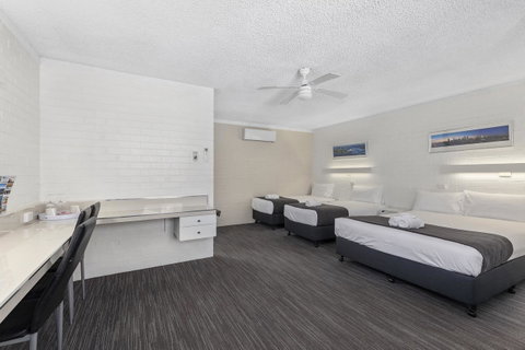Coastal Bay Motel - Sydney Tourism 11