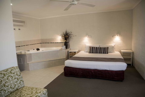Coastal Bay Motel - Sydney Tourism 26