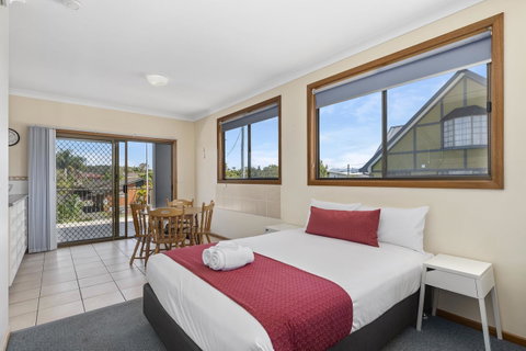 Coastal Bay Motel - Sydney Tourism 8