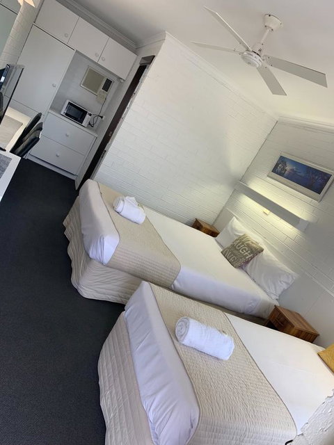 Coastal Bay Motel - Sydney Tourism 34