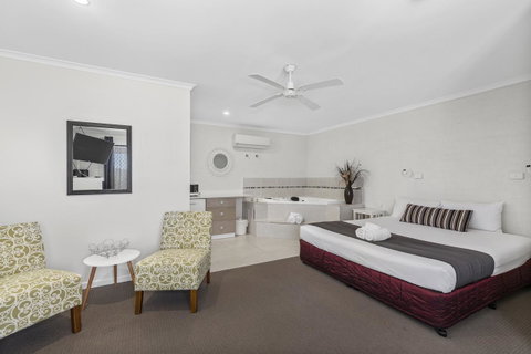 Coastal Bay Motel - Sydney Tourism 13