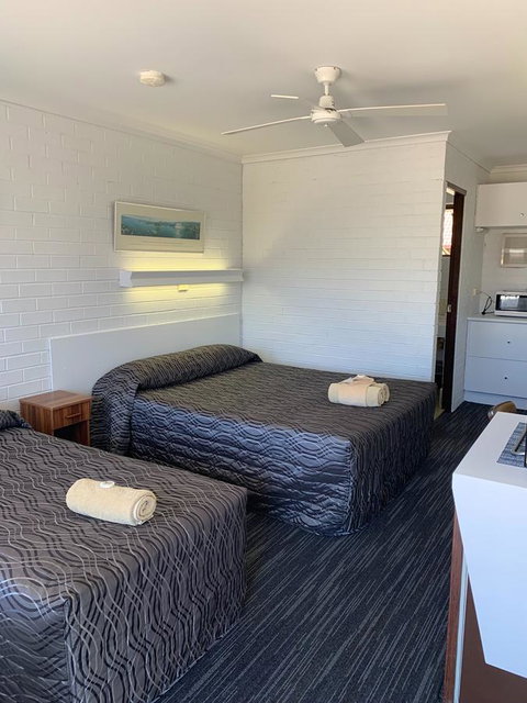 Coastal Bay Motel - Sydney Tourism 33