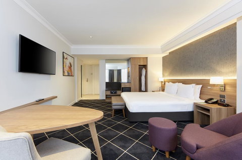 Furama Darling Harbour - Sydney Tourism 17