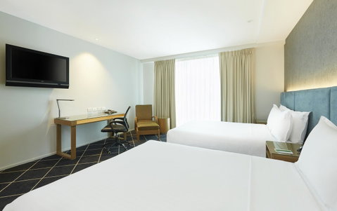 Furama Darling Harbour - Sydney Tourism 11
