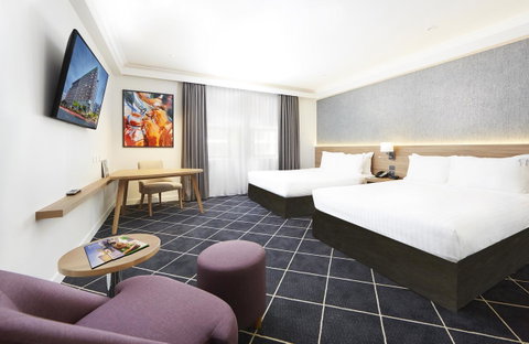 Furama Darling Harbour - Sydney Tourism 3