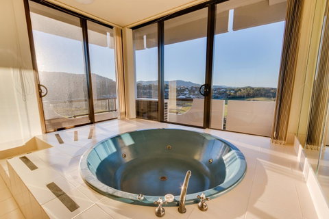 Pacific Towers Beach Resort - Sydney Tourism 21