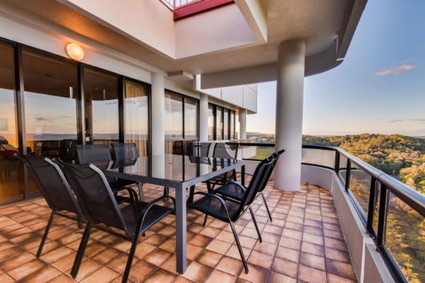 Pacific Towers Beach Resort - Sydney Tourism 12