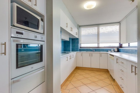 Pacific Towers Beach Resort - Sydney Tourism 39