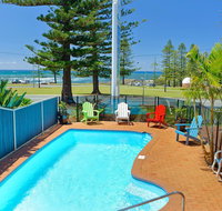 Beach House Holiday Apartments - Sydney Tourism