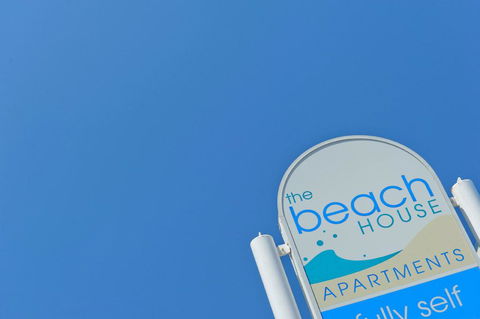 Beach House Holiday Apartments - Sydney Tourism 3