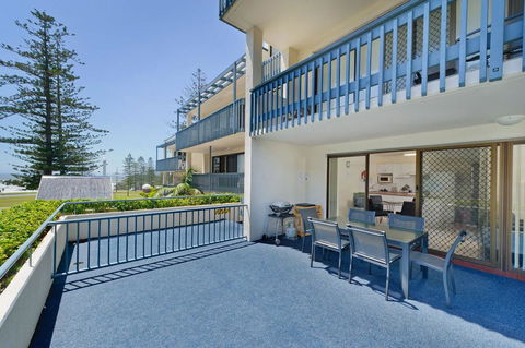 Beach House Holiday Apartments - Sydney Tourism 23