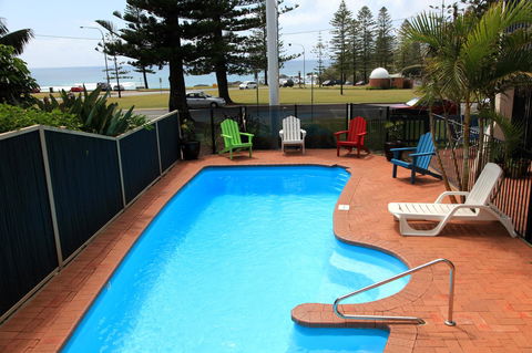 Beach House Holiday Apartments - Sydney Tourism 2