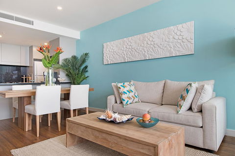 Arena Luxury Beachfront Apartment - Sydney Tourism 34