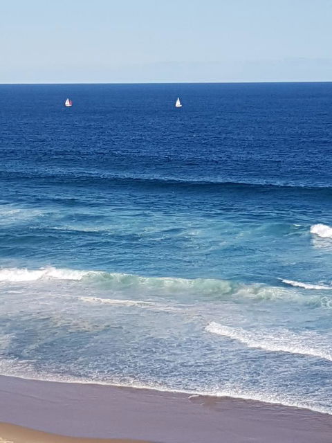 Arena Luxury Beachfront Apartment - Sydney Tourism 21