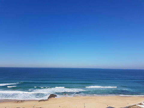 Arena Luxury Beachfront Apartment - Sydney Tourism 5