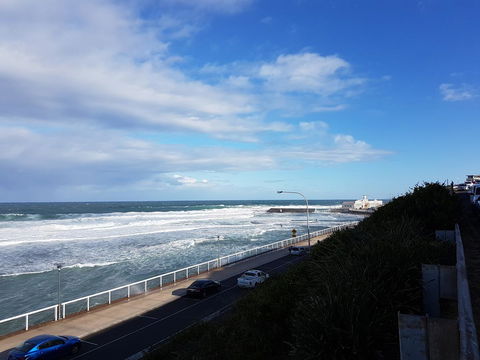 Arena Luxury Beachfront Apartment - Sydney Tourism 38