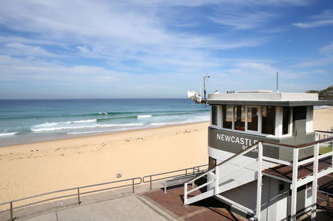 Arena Luxury Beachfront Apartment - Sydney Tourism 31