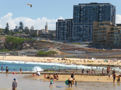 Arena Luxury Beachfront Apartment - Sydney Tourism 10