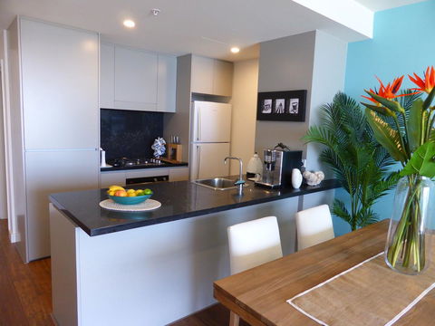 Arena Luxury Beachfront Apartment - Sydney Tourism 17