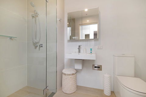 Arena Luxury Beachfront Apartment - Sydney Tourism 25