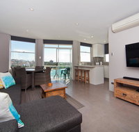 Gorgeous Coogee Views 2 beds WT21 - Sydney Tourism