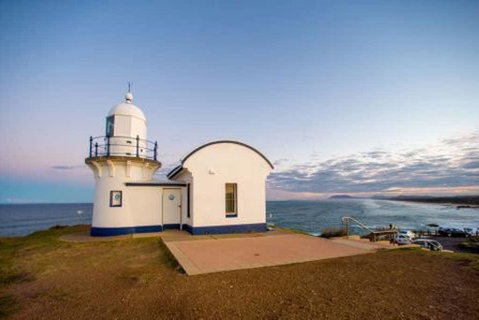 Twin Palms Holiday House At Lighthouse - Sydney Tourism 14
