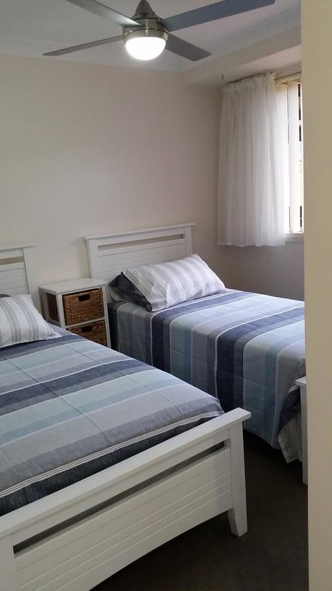 Twin Palms Holiday House At Lighthouse - Sydney Tourism 10
