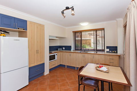 Coast Yamba - Adults Only - Sydney Tourism 33