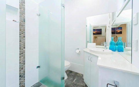 Coast Yamba - Adults Only - Sydney Tourism 9
